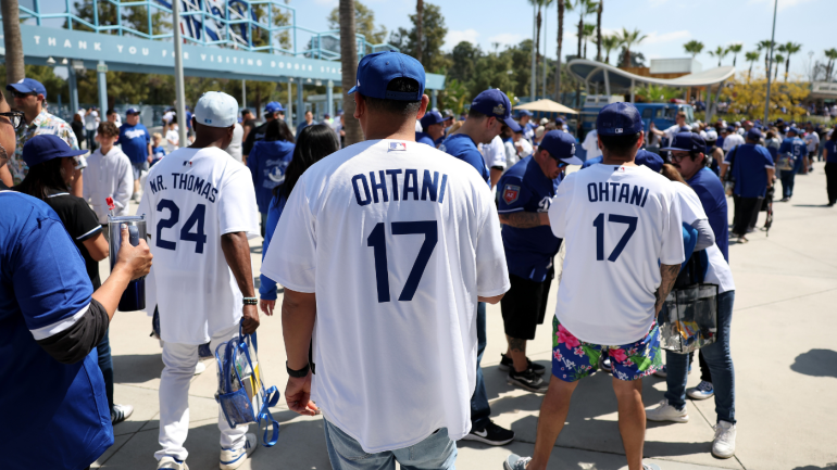 ohtani-fans-getty.png