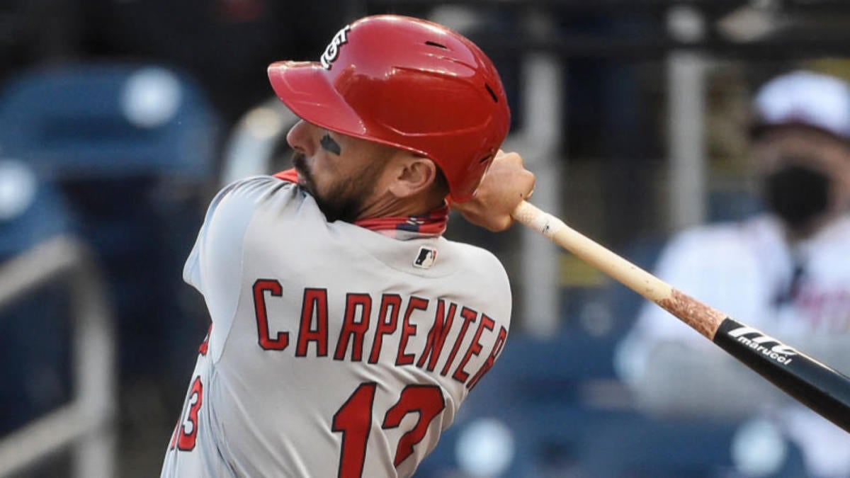 Look: Cardinals' Matt Carpenter Breaks His Bat Before Making Contact 