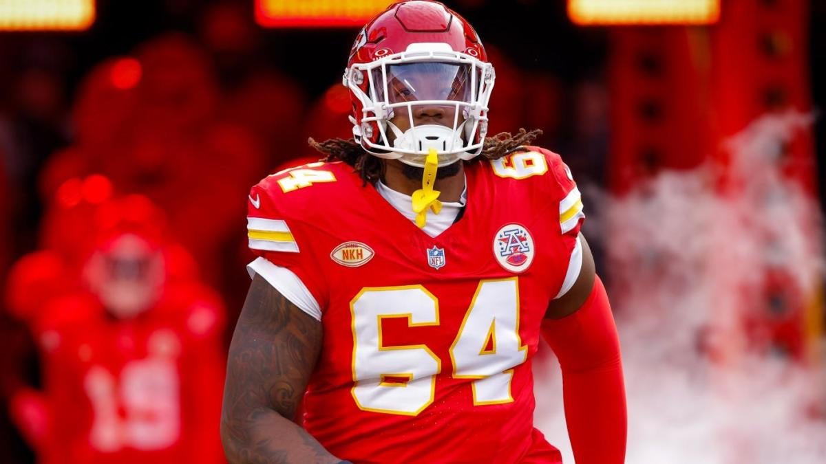 Chiefs' offensive linemen arrested, charged with misdemeanor possession of marijuana, per report - CBSSports.com