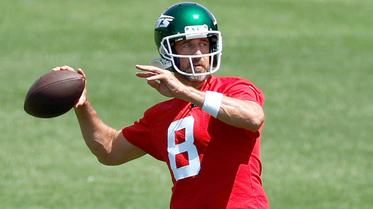 Report: Aaron Rodgers of the Jets shines in OTAs, feels invincible and unstoppable