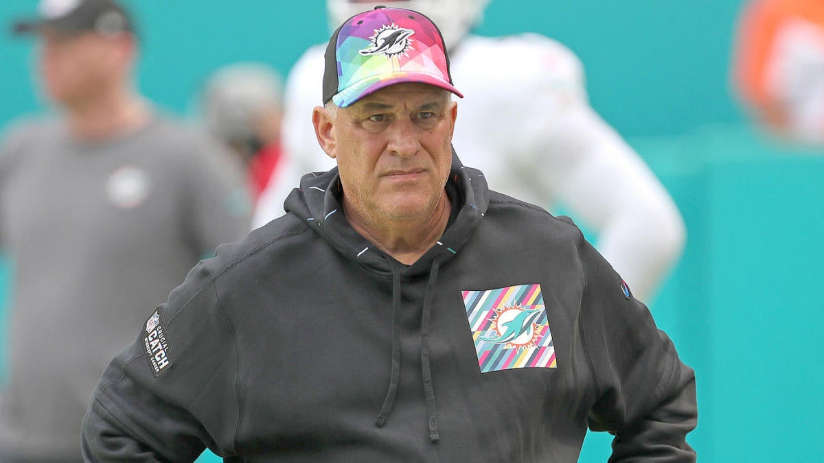 Dolphins' Jevon Holland on big difference between Anthony Weaver and Vic Fangio: Our new DC is 'a good person' Dolphins' Jevon Holland on big difference between Anthony Weaver and Vic Fangio: Our new DC is 'a good person'