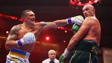 usyk-fury-punch.jpg