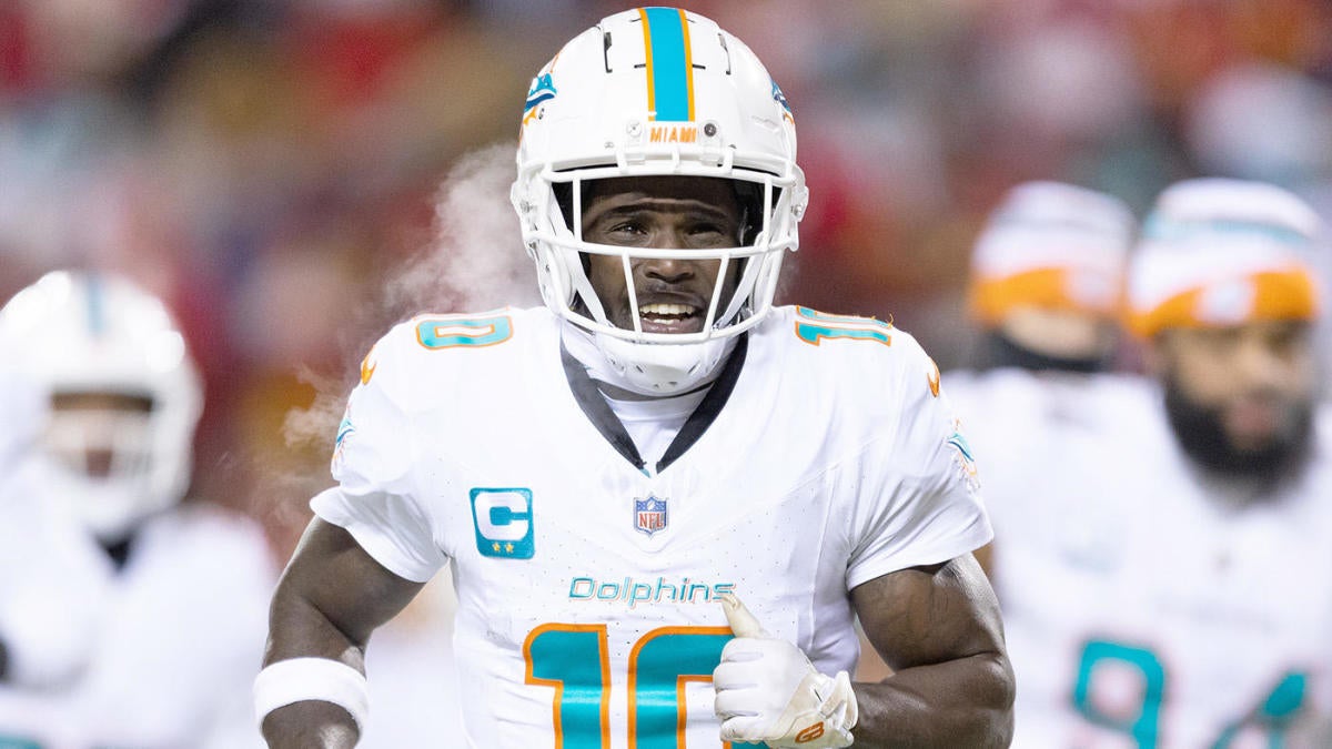 Dolphins' Tyreek Hill has been eyeing new contract since conclusion of 2023 NFL season, per report Dolphins' Tyreek Hill has been eyeing new contract since conclusion of 2023 NFL season, per report