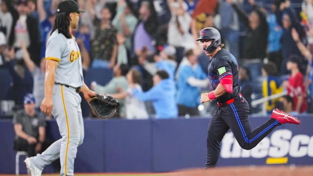 Highlights: Pirates at Blue Jays