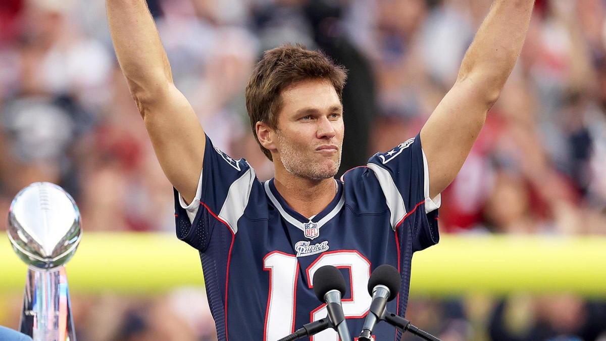 Hundreds of Tom Brady's ex-teammates to attend Patriots Hall of Fame induction for legendary QB, per report Hundreds of Tom Brady's ex-teammates to attend Patriots Hall of Fame induction for legendary QB, per report