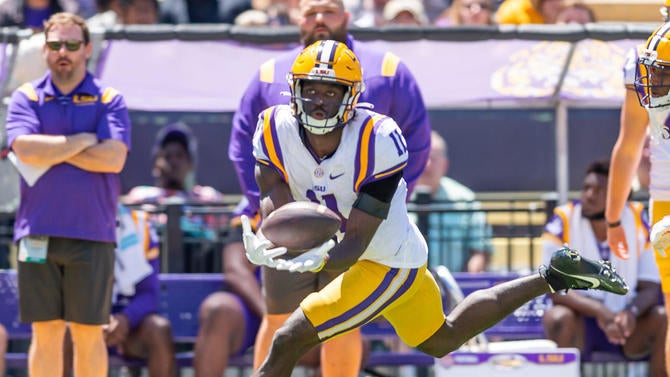 Syndication: The Daily Advertiser