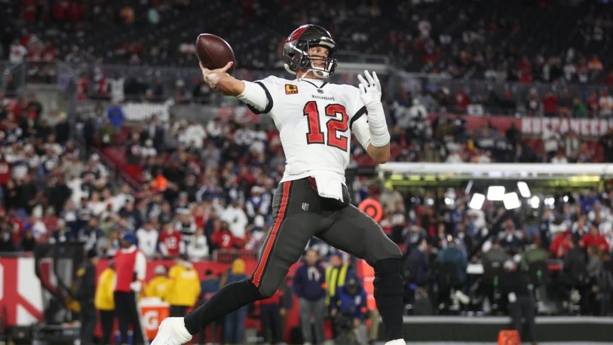 Tom Brady's uniform pants from final NFL game sell at auction for ,100 Tom Brady's uniform pants from final NFL game sell at auction for ,100