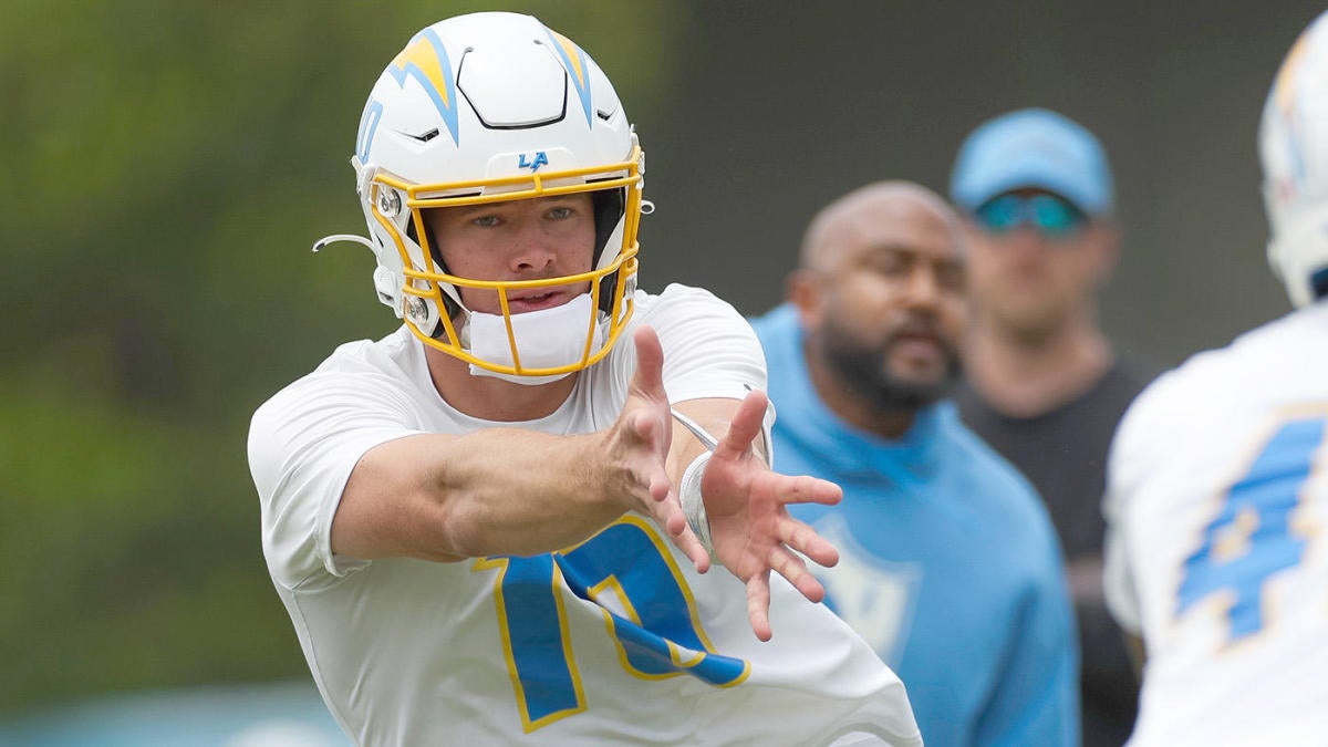 Justin Herbert 'could play' TE or EDGE for Chargers based on his athleticism and strength, Jim Harbaugh says Justin Herbert 'could play' TE or EDGE for Chargers based on his athleticism and strength, Jim Harbaugh says