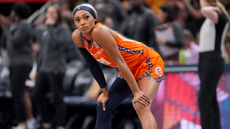 dijonai-carrington-orange-wnba-g.png