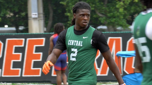 2025 S Amari Wallace At Miami 7 On 7 Camp