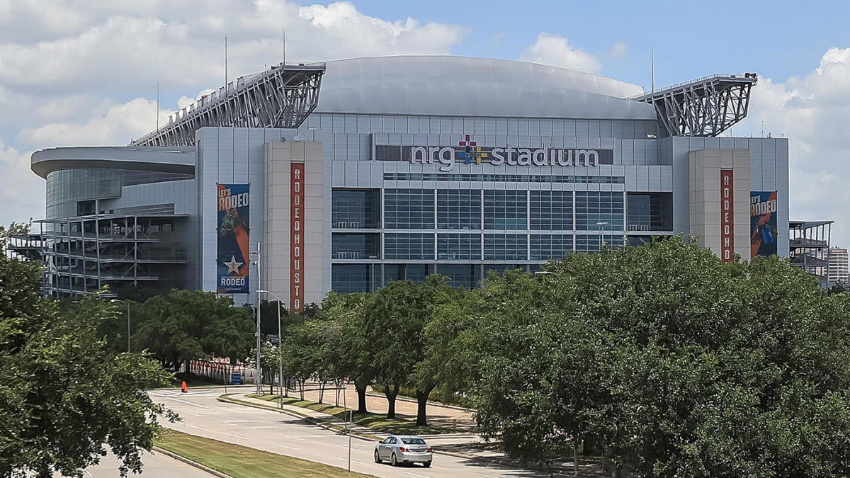 Texans' stadium damaged by Hurricane Beryl, set to house up to 250 displaced hospital patients, per reports Texans' stadium damaged by Hurricane Beryl, set to house up to 250 displaced hospital patients, per reports