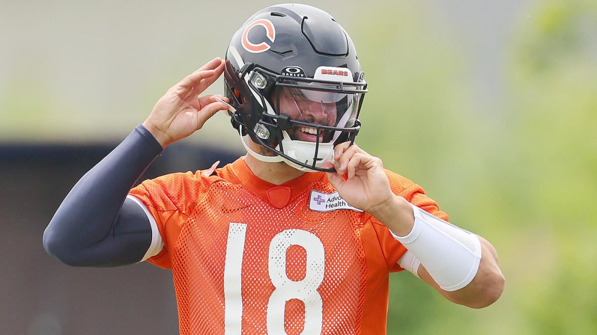 Bears' Caleb Williams signs rookie contract; QB asked for historic no-tag  clause in deal, declined, per report - CBSSports.com