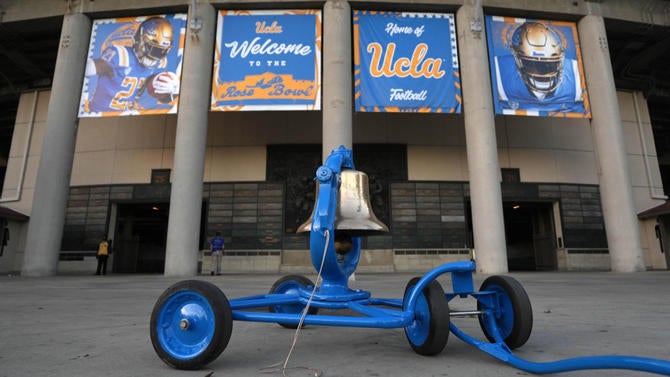 uclavictorybell.jpg