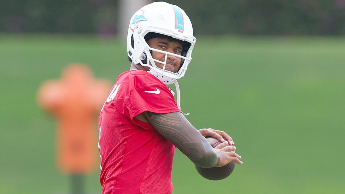 2024 NFL training camp holdout, hold-in tracker: Latest updates on Tua Tagovailoa, CeeDee Lamb, others 2024 NFL training camp holdout, hold-in tracker: Latest updates on Tua Tagovailoa, CeeDee Lamb, others