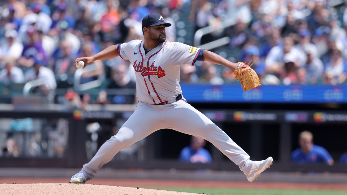 Reynaldo López injury update: Braves starter's MRI comes back clean after leaving game with forearm tightness - CBSSports.com