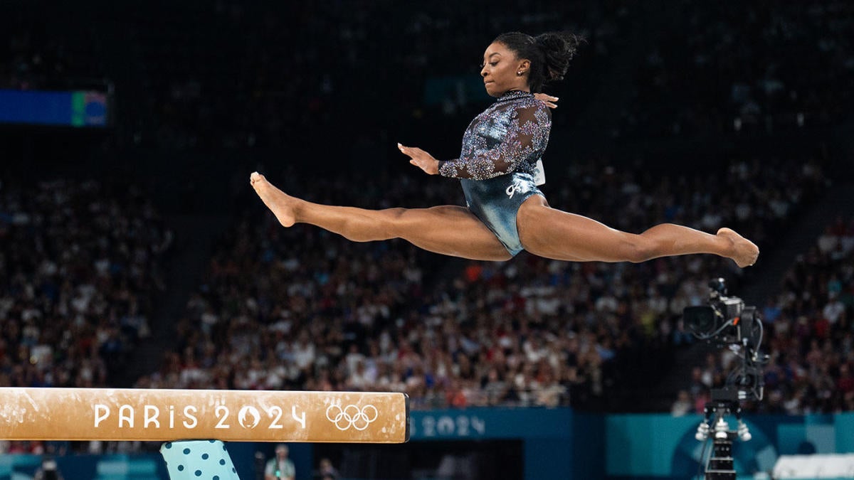 2024 Paris Olympics gymnastics: Simone Biles, Suni Lee advance in women's ...