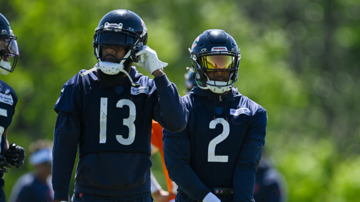 Bears' D.J. Moore shifts focus to helping teammate sign contract extension after landing historic new deal Bears' D.J. Moore shifts focus to helping teammate sign contract extension after landing historic new deal