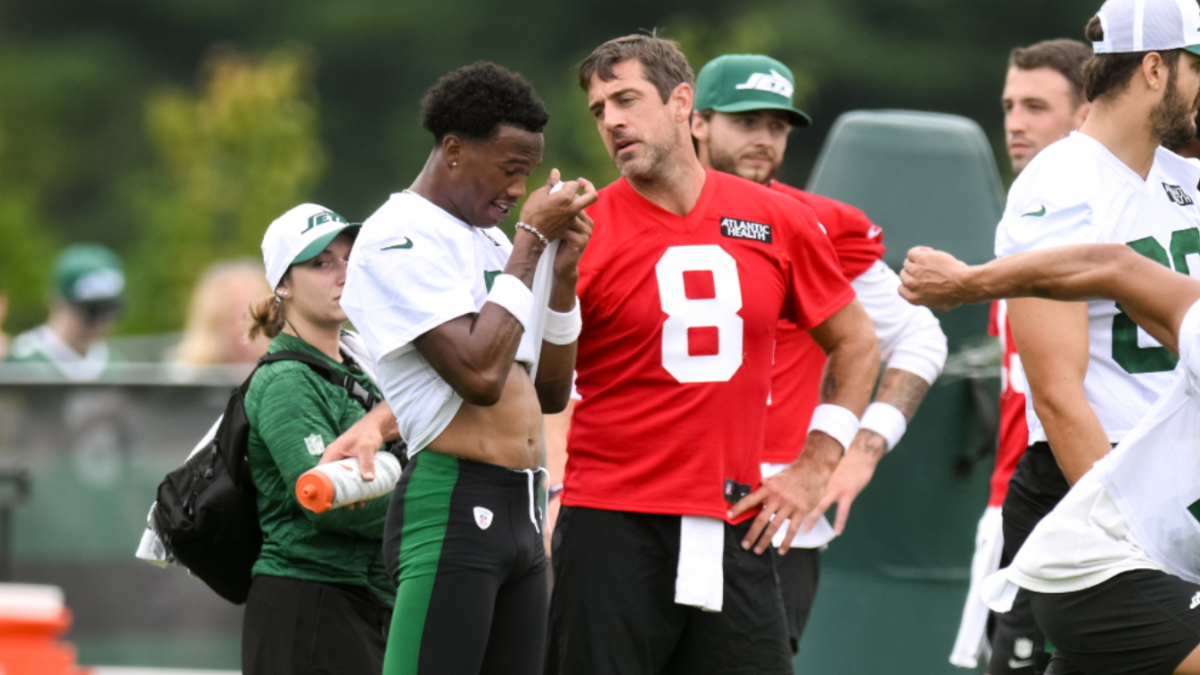 Jets' Aaron Rodgers, Garrett Wilson address heated sideline conversations Jets' Aaron Rodgers, Garrett Wilson address heated sideline conversations