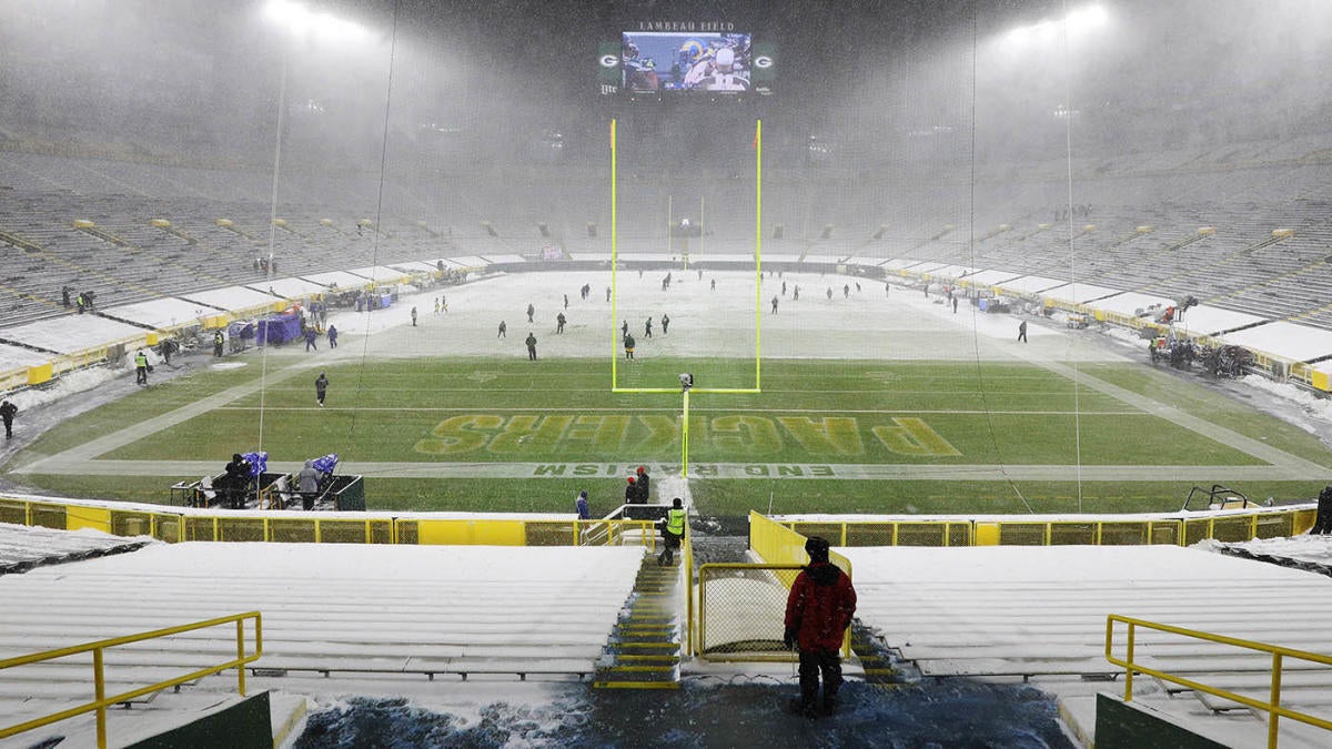 Packers unveil new white alternate helmet for first 'Winter Warning' game vs. Texans in Week 7 Packers unveil new white alternate helmet for first 'Winter Warning' game vs. Texans in Week 7