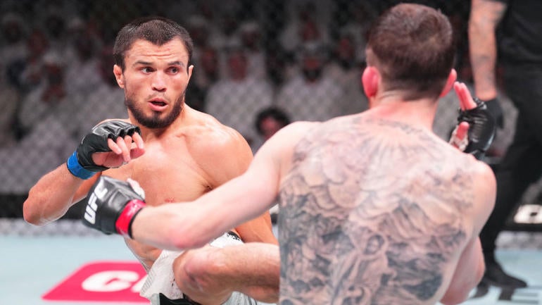 umar-nurmagomedov-sandhagen-kick.jpg