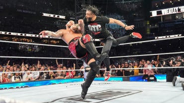 reigns-sikoa-punch-getty.jpg