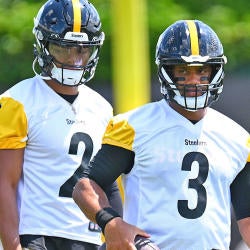 getty-justin-fields-russell-wilson-steelers.jpg