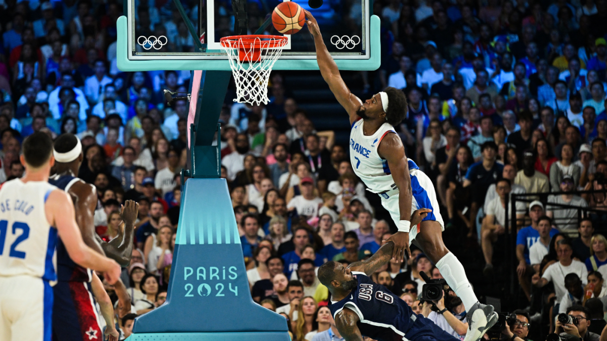 REGARDER : LeBron James postérisé par Guerschon Yabusele alors que la star française réalise le meilleur dunk des Jeux olympiques de 2024