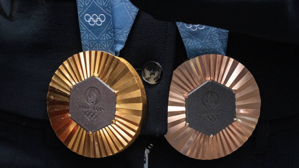 Team USA finishes atop 2024 Olympics medal count; NFL preseason Week 1 takeaways Team USA finishes atop 2024 Olympics medal count; NFL preseason Week 1 takeaways