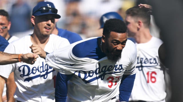 Highlights: Pirates at Dodgers