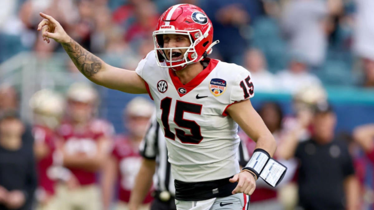 Georgia tops preseason AP Top 25; Jets have another headache to deal with Georgia tops preseason AP Top 25; Jets have another headache to deal with