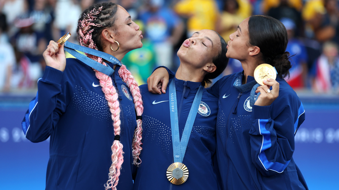 USWNT wrap up soccer's summer in golden style as England's domestic season gets underway with chaos in the EFL