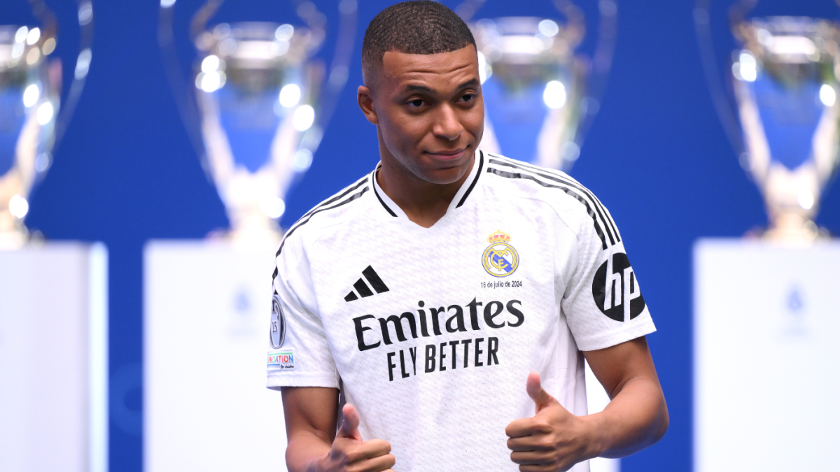 ¿Participará Kylian Mbappé con el Real Madrid en la Supercopa de Europa? El astro francés aparece por primera vez en la plantilla del club español