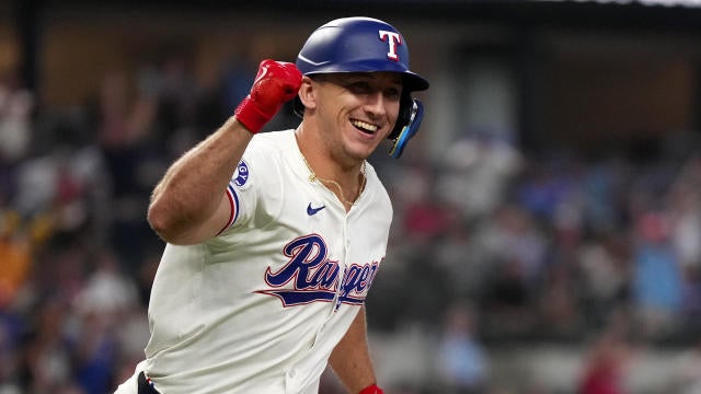 Highlights: Pirates at Rangers