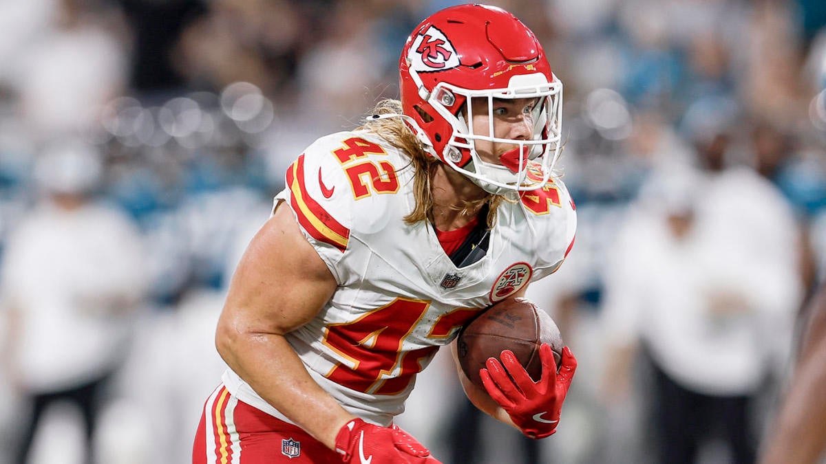 Chiefs undrafted rookie fullback Carson Steele steals preseason spotlight  en route to projected 2024 debut - CBSSports.com