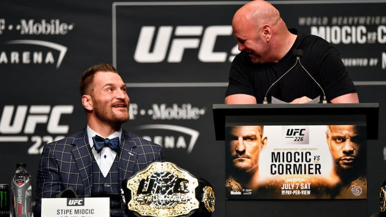 stipe-miocic-dana-white.jpg