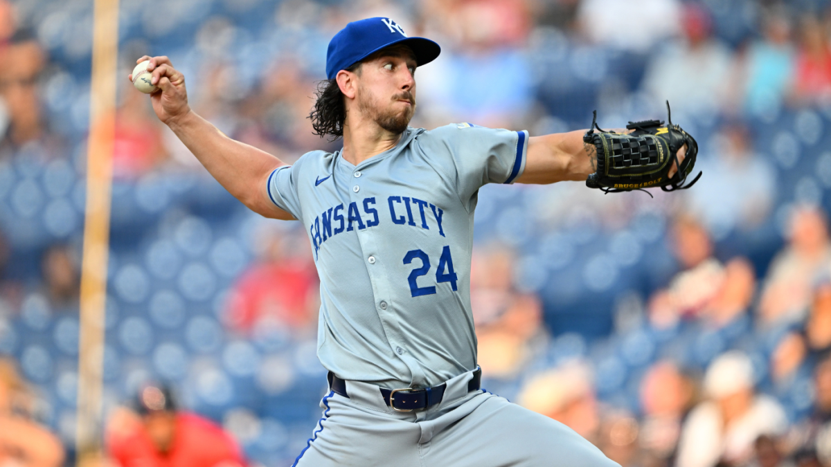 Michael Lorenzen injury: Royals pitcher lands on IL with hamstring strain  as KC pulls into first-place tie - CBSSports.com