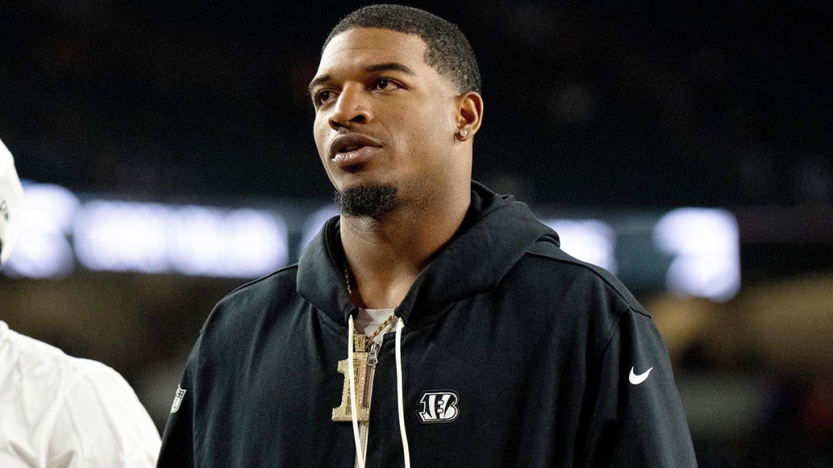 Ja'Marr Chase contract: Bengals WR still not practicing, team intensifies efforts to sign star, per reports Ja'Marr Chase contract: Bengals WR still not practicing, team intensifies efforts to sign star, per reports