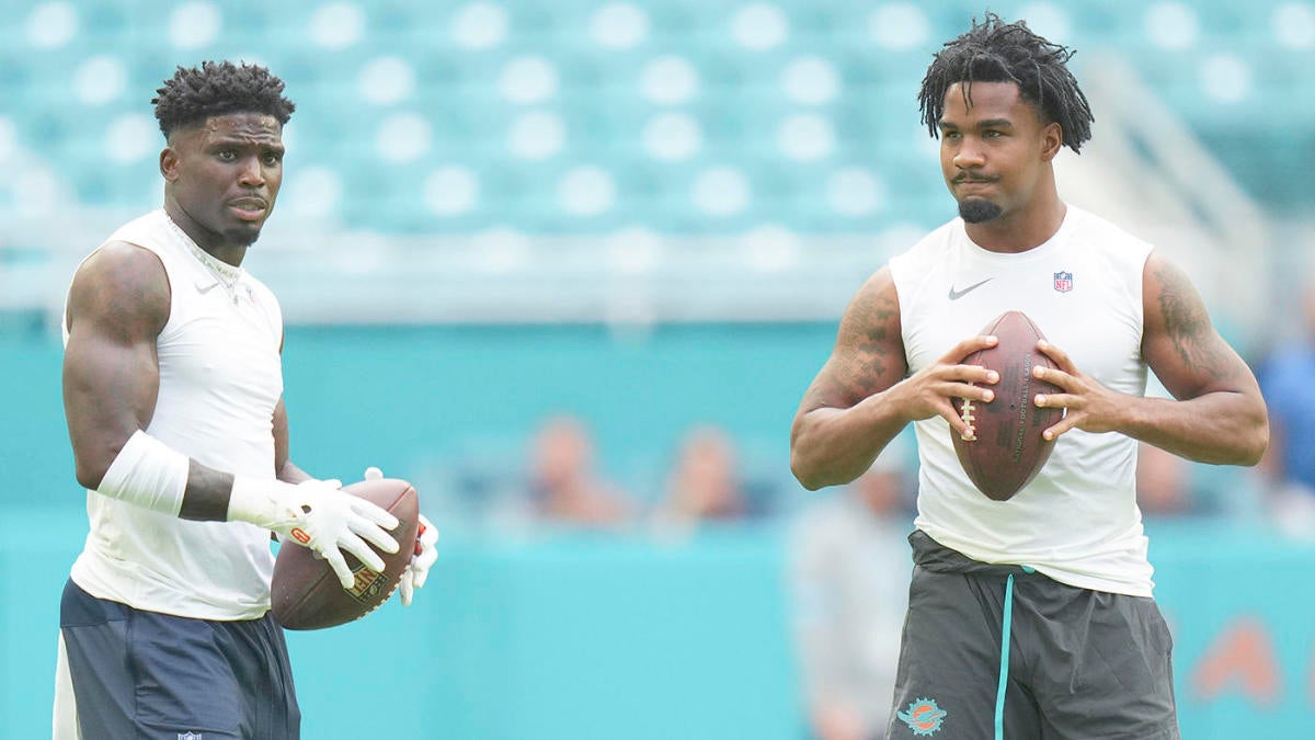 Dolphins' Tyreek Hill, Jaylen Waddle back at practice, avoid any setbacks ahead of Week 1 vs. Jaguars, per HC - CBSSports.com