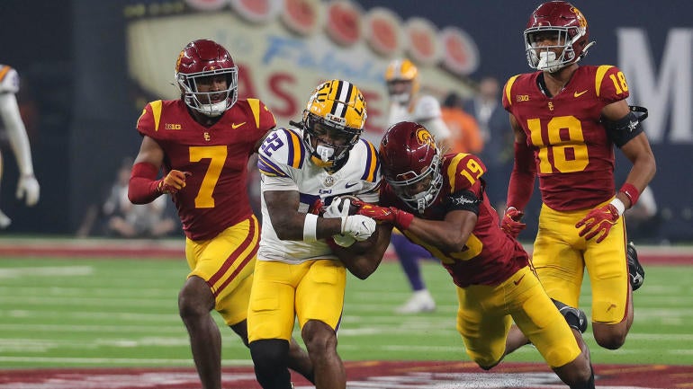 COLLEGE FOOTBALL: SEP 01 Modelo Vegas Kickoff Classic - USC vs LSU