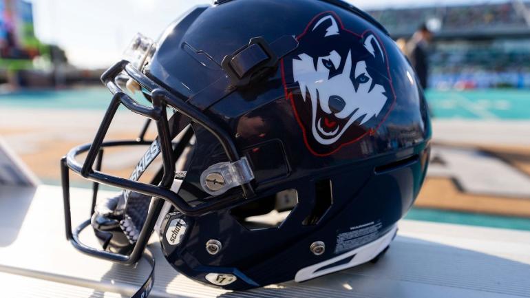 NCAA Football: Myrtle Beach Bowl-Marshall at Connecticut