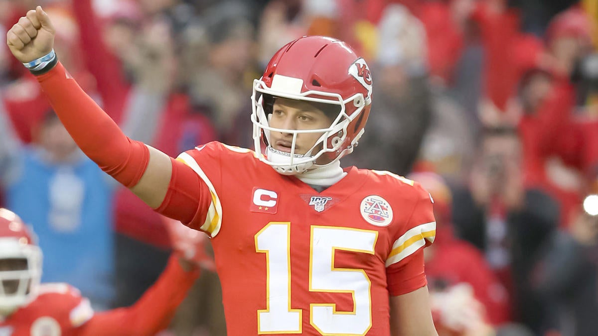 Patrick Mahomes passes Len Dawson as franchise's all-time leader in passing  yards - CBSSports.com