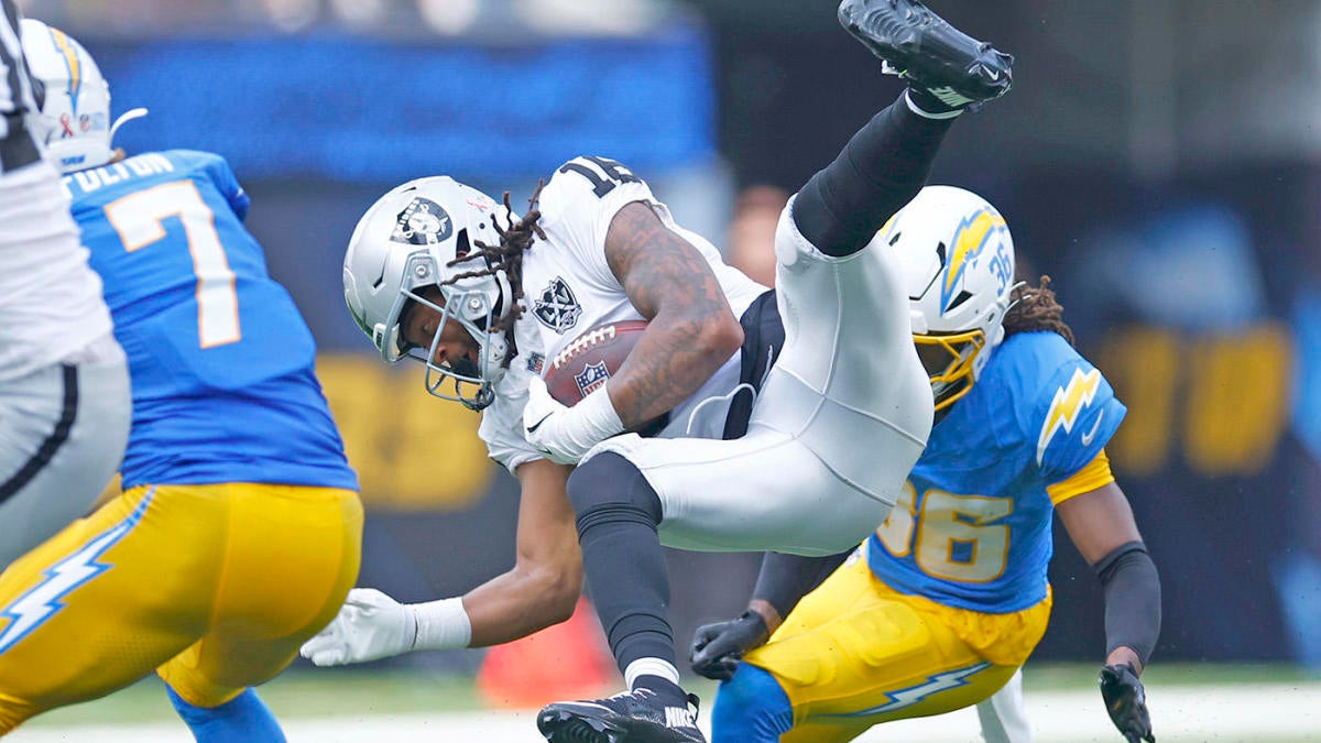 Chargers vs. Raiders score J.K. Dobbins leads way as L.A. rolls past