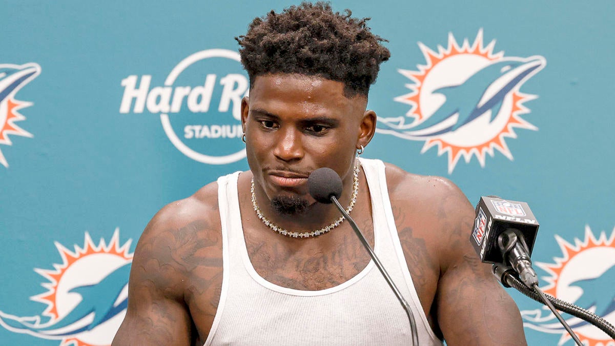 Tyreek Hill's agent calls for officers involved in detainment to be fired, after release of bodycam footage Tyreek Hill's agent calls for officers involved in detainment to be fired, after release of bodycam footage