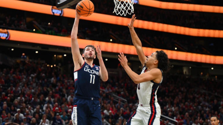 NCAA Basketball: Continental Tire Seattle Tip-Off-Connecticut at Gonzaga