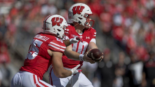 Wisconsin S Keys To Victory Vs Alabama Gettyimages 2170520353 