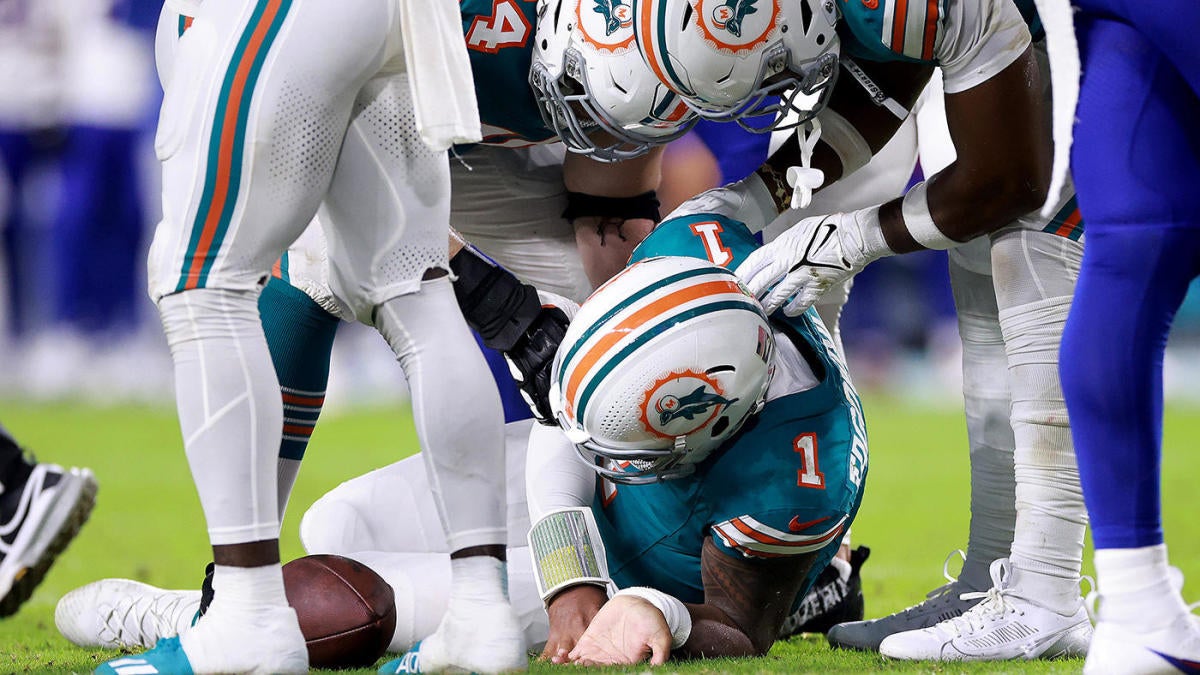 Tua Tagovailoa suffers concussion: Dolphins QB 'in good spirits' after  exiting game vs. Bills on 'TNF' - CBSSports.com