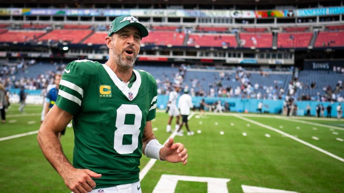 Jets vs. Texans NFL props, odds, AI prediction, Thursday Night Football picks: Aaron Rodgers over 1.5 TDs