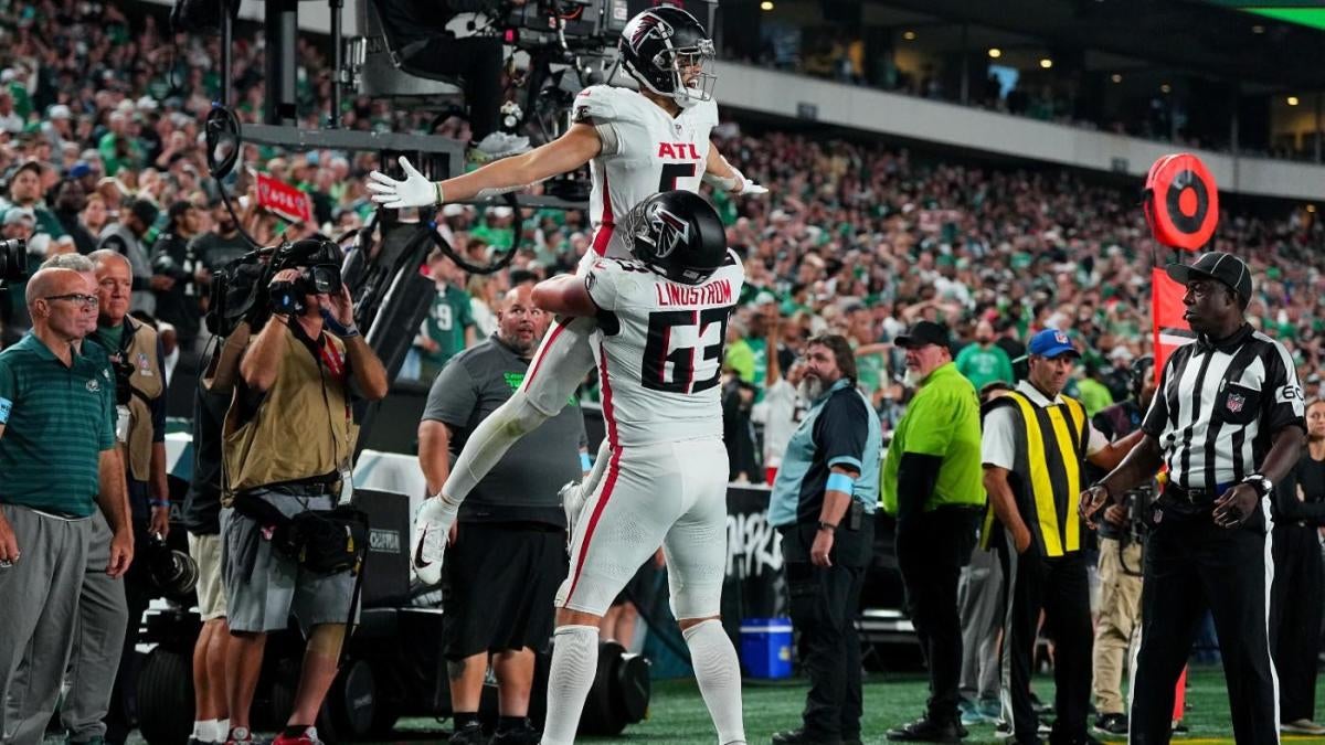 Inside the Eagles' epic collapse: How the Falcons completed a near-impossible comeback to shock Philadelphia - CBSSports.com