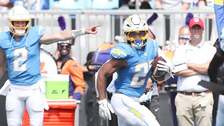 dobbins-chargers-g.jpg