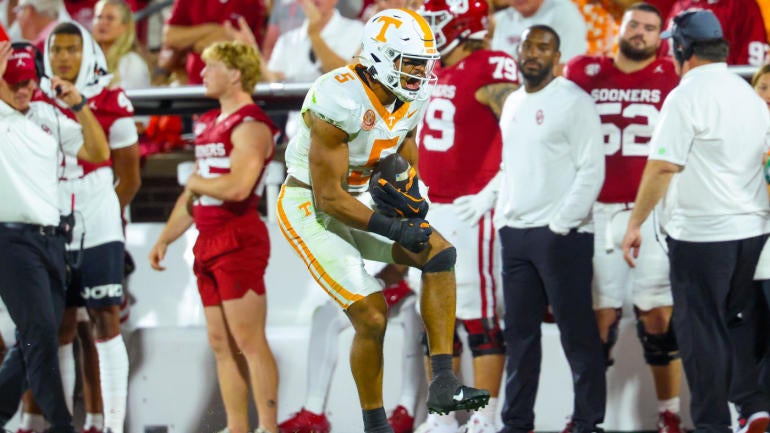 NCAA Football: Tennessee at Oklahoma